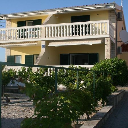 Apartman Laura Primosten Exterior photo