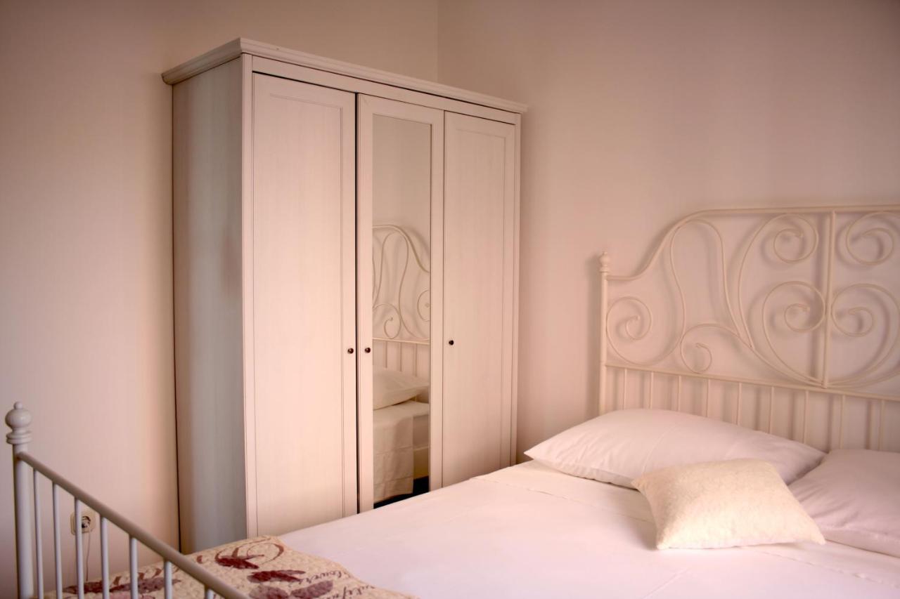 Apartman Laura Primosten Exterior photo