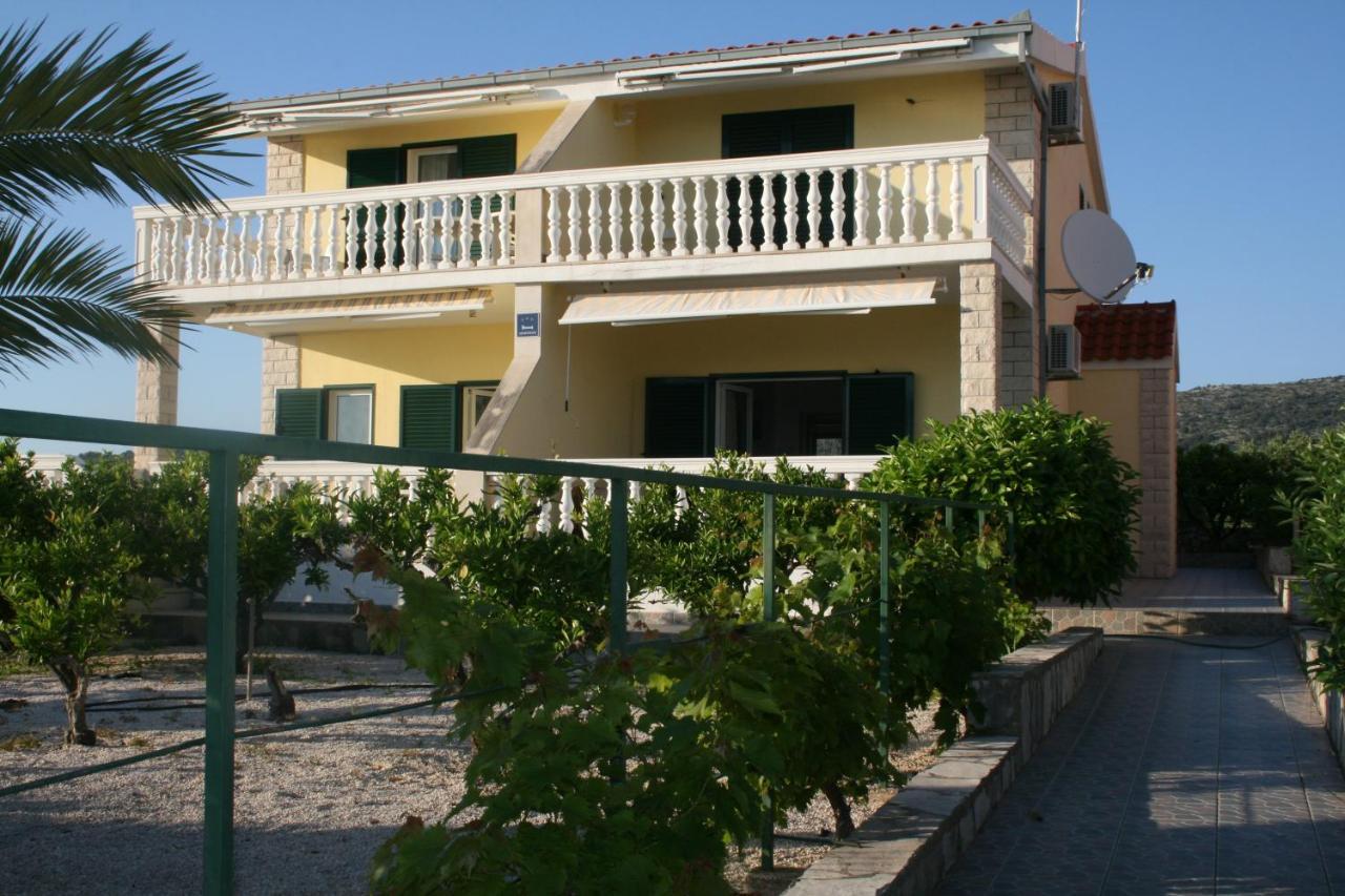 Apartman Laura Primosten Exterior photo