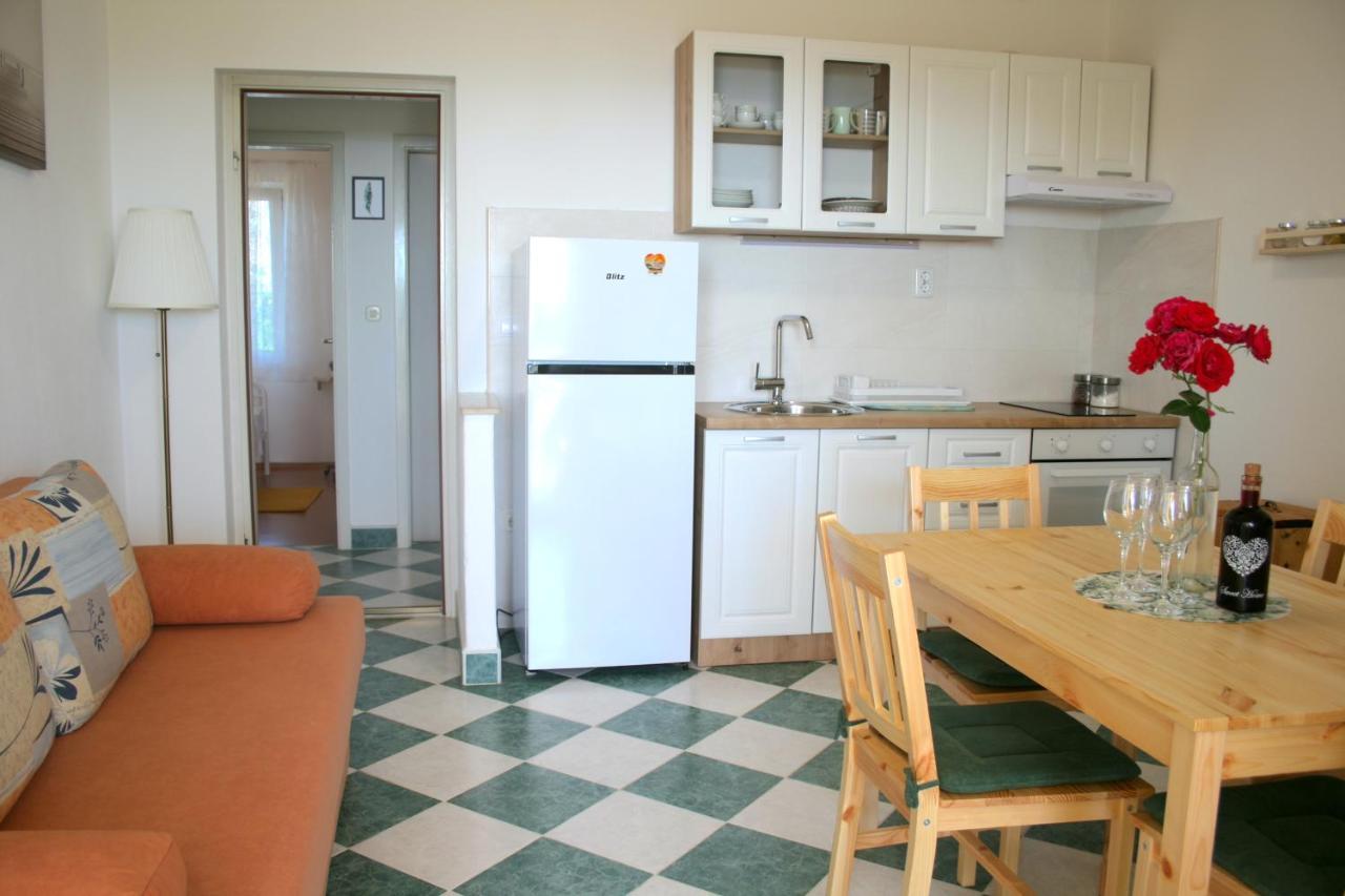 Apartman Laura Primosten Exterior photo